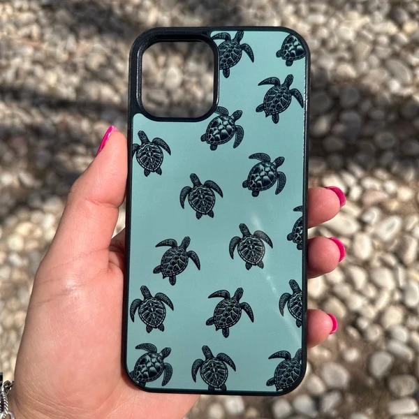 Sea turtle pattern on phone case